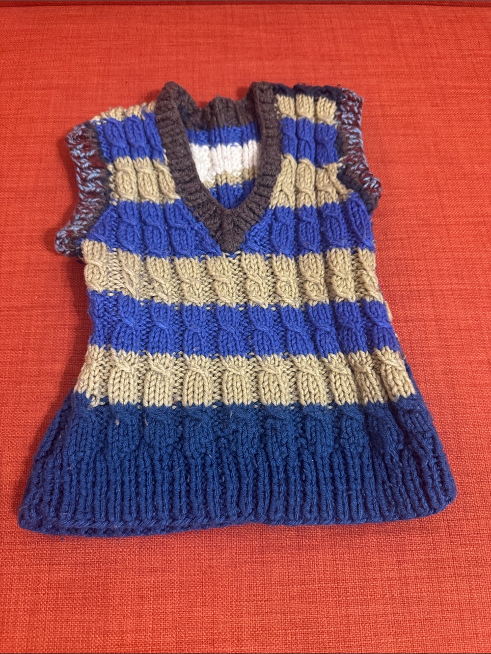 Hand Knit V-Neck Sweater Vest - Blue/Tan